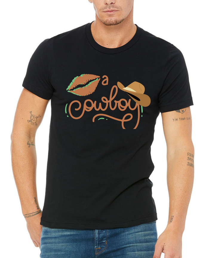 Kiss a Cowboy Unisex Women Men T-Shirt